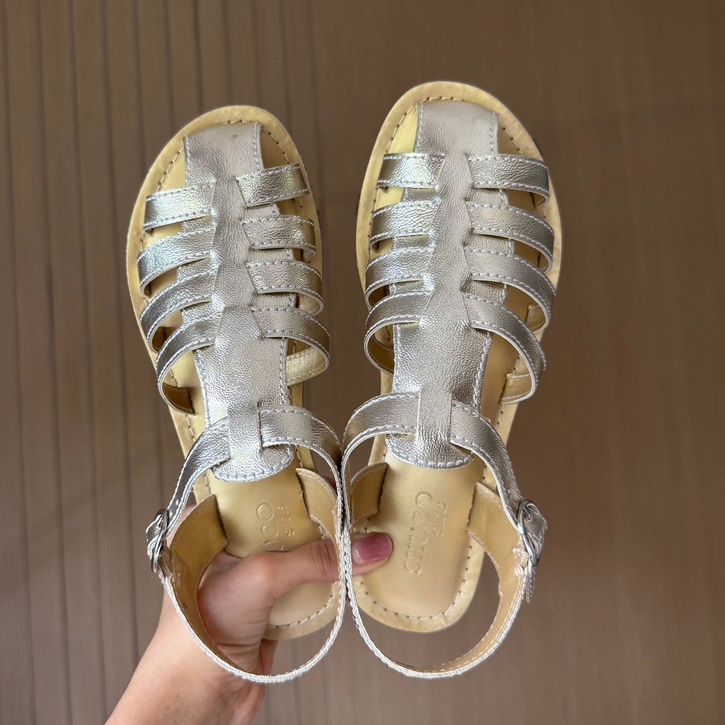 CAPRI GOLD FLAT SANDAL