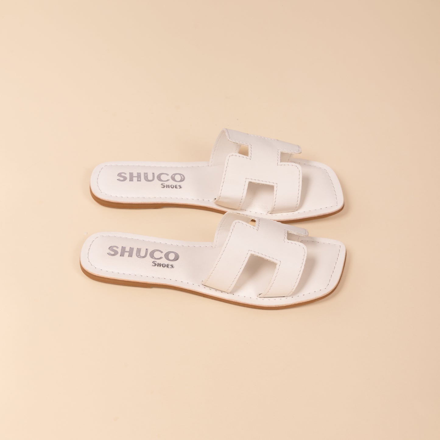 KELLY WHITE FLAT SANDAL