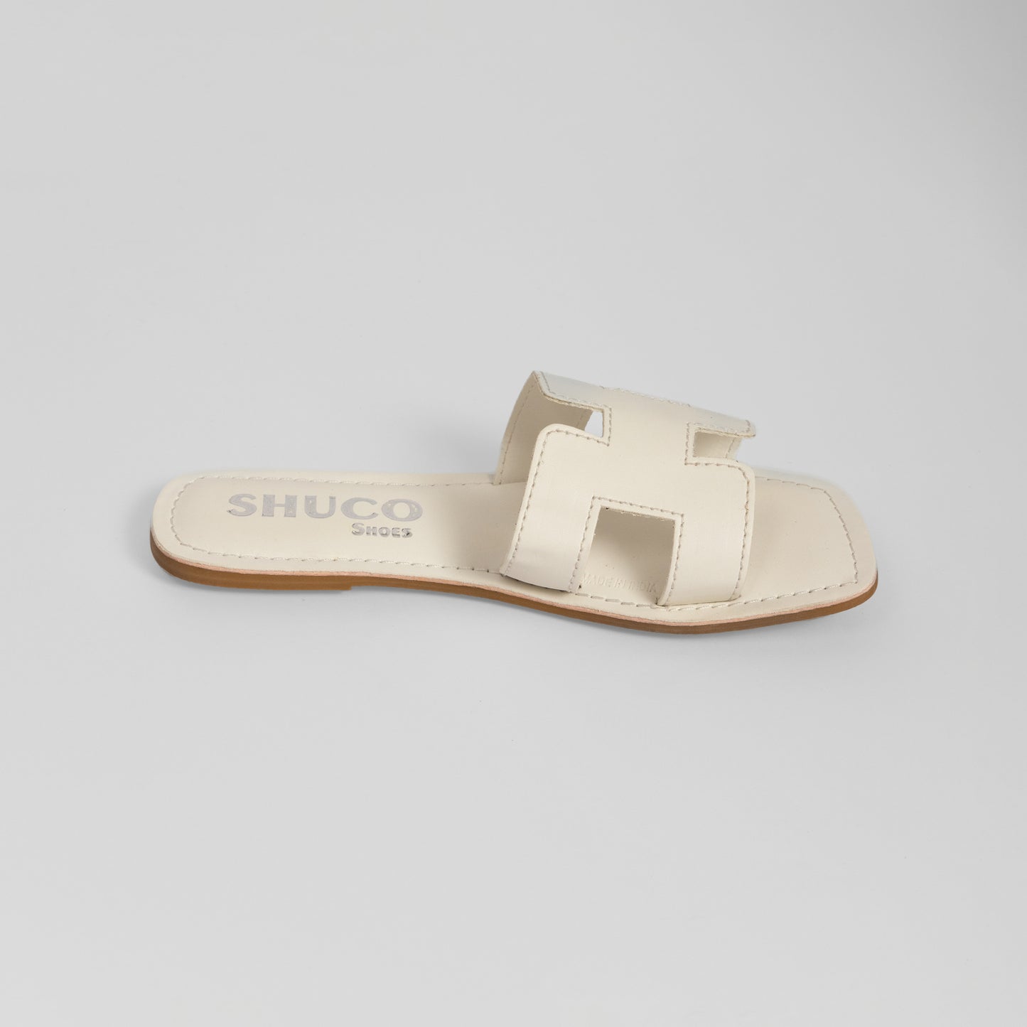 KELLY WHITE FLAT SANDAL