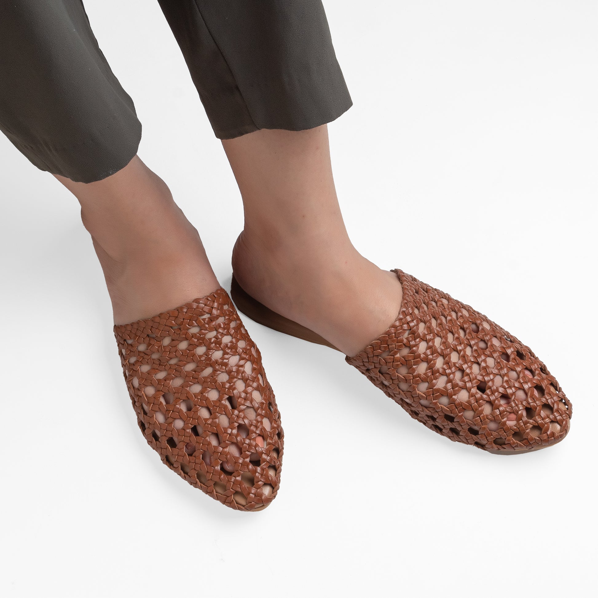 ELLA TAN BURNISHED FLAT MULE – Shuco Shoes