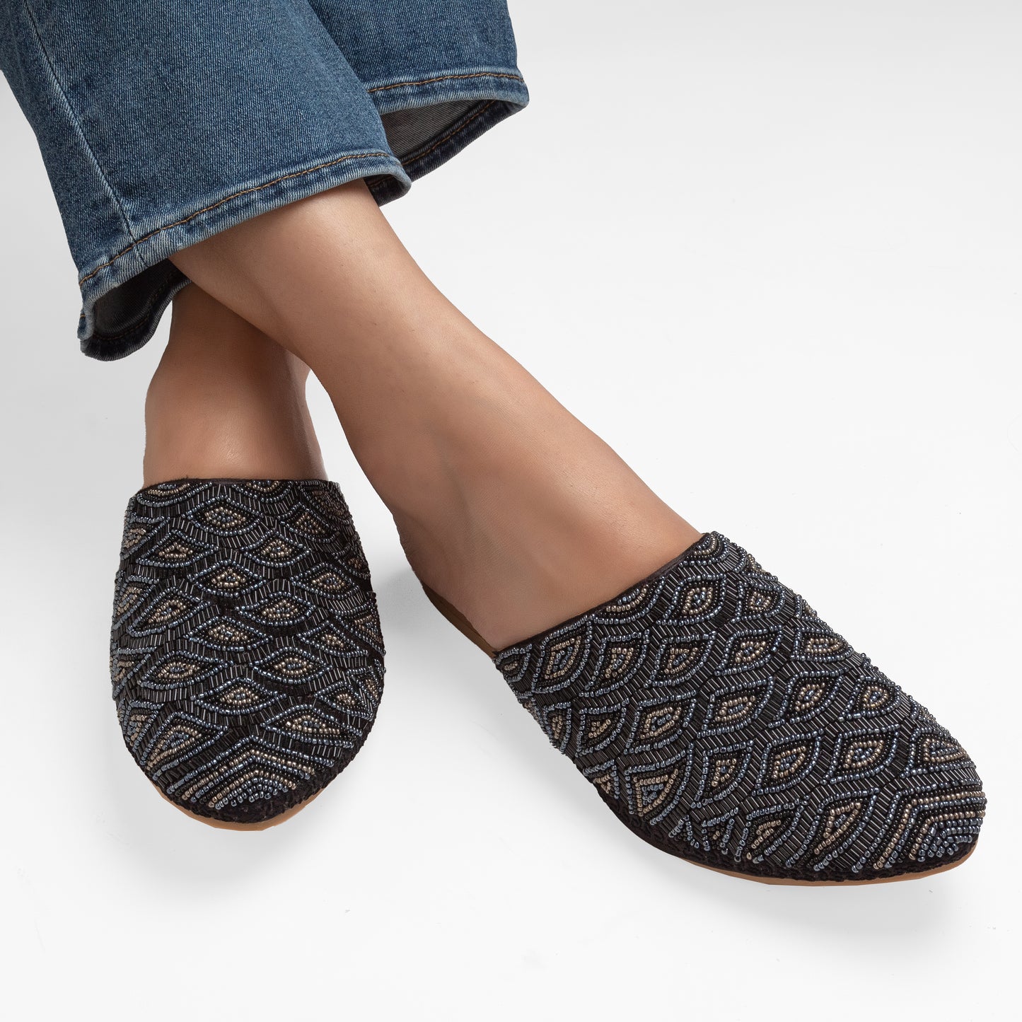 ZOEY BLACK EMBROIDERED FLAT MULE