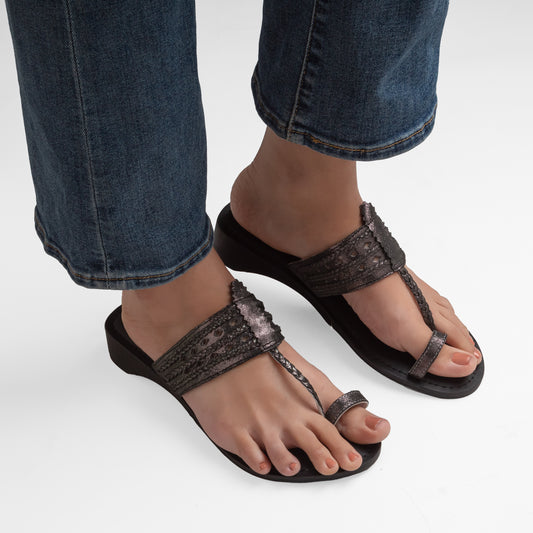 VEDA SHIMMER BLACK WEDGE HEEL KOLHAPURI
