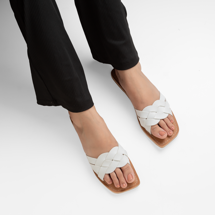 LEA WHITE FLAT SANDAL